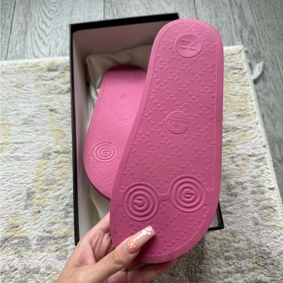 Women’s Gucci slides! - Picture 4 of 6